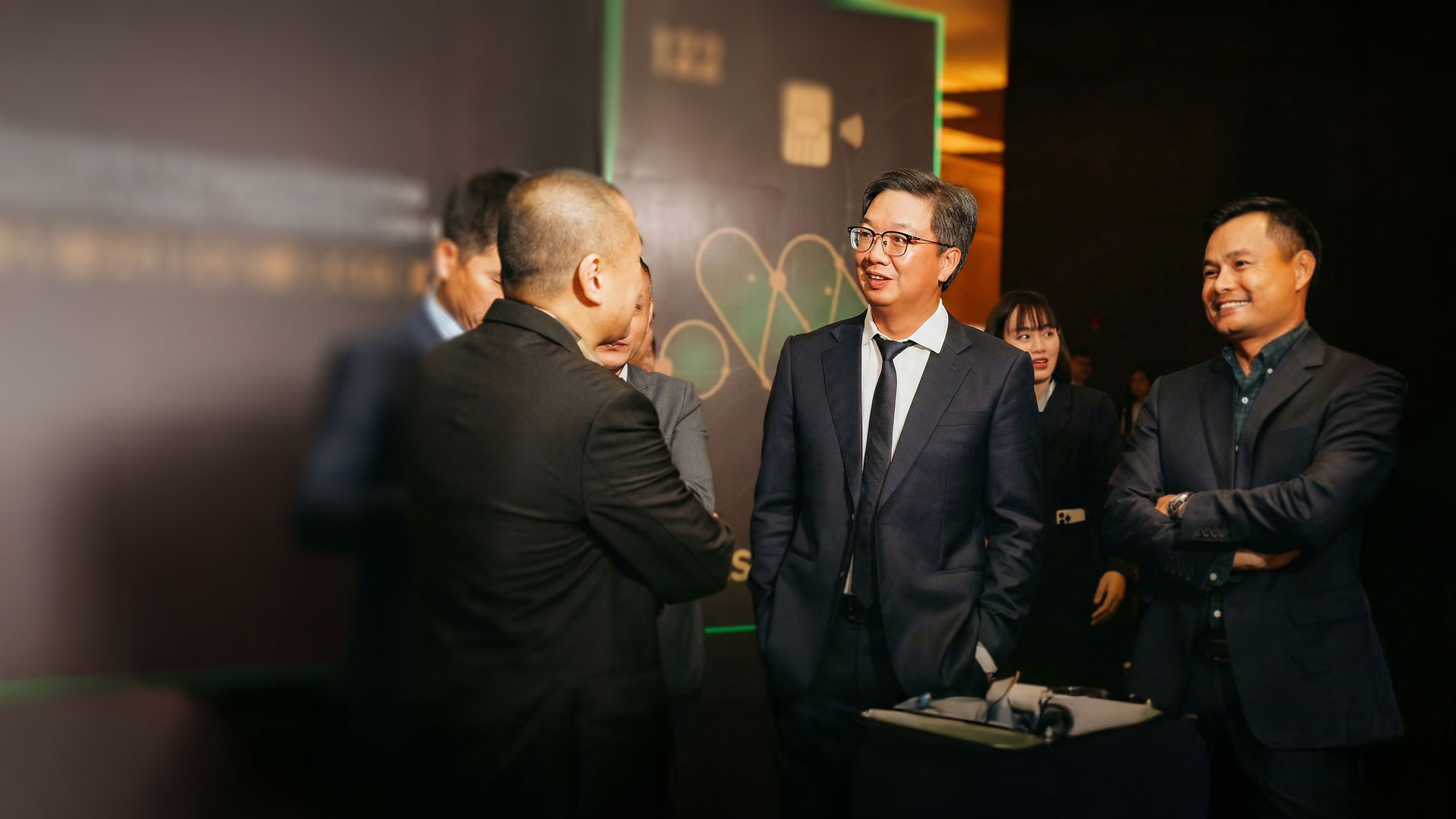 Tìm hiểu thêm 0000